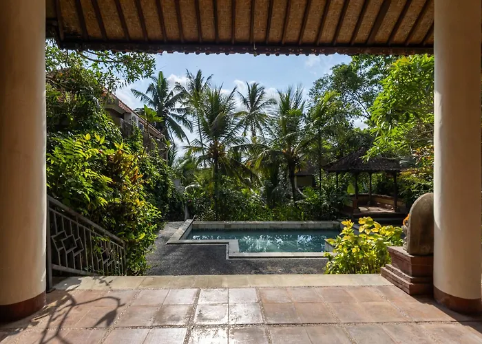 Uma Capung Mas Resort 2*